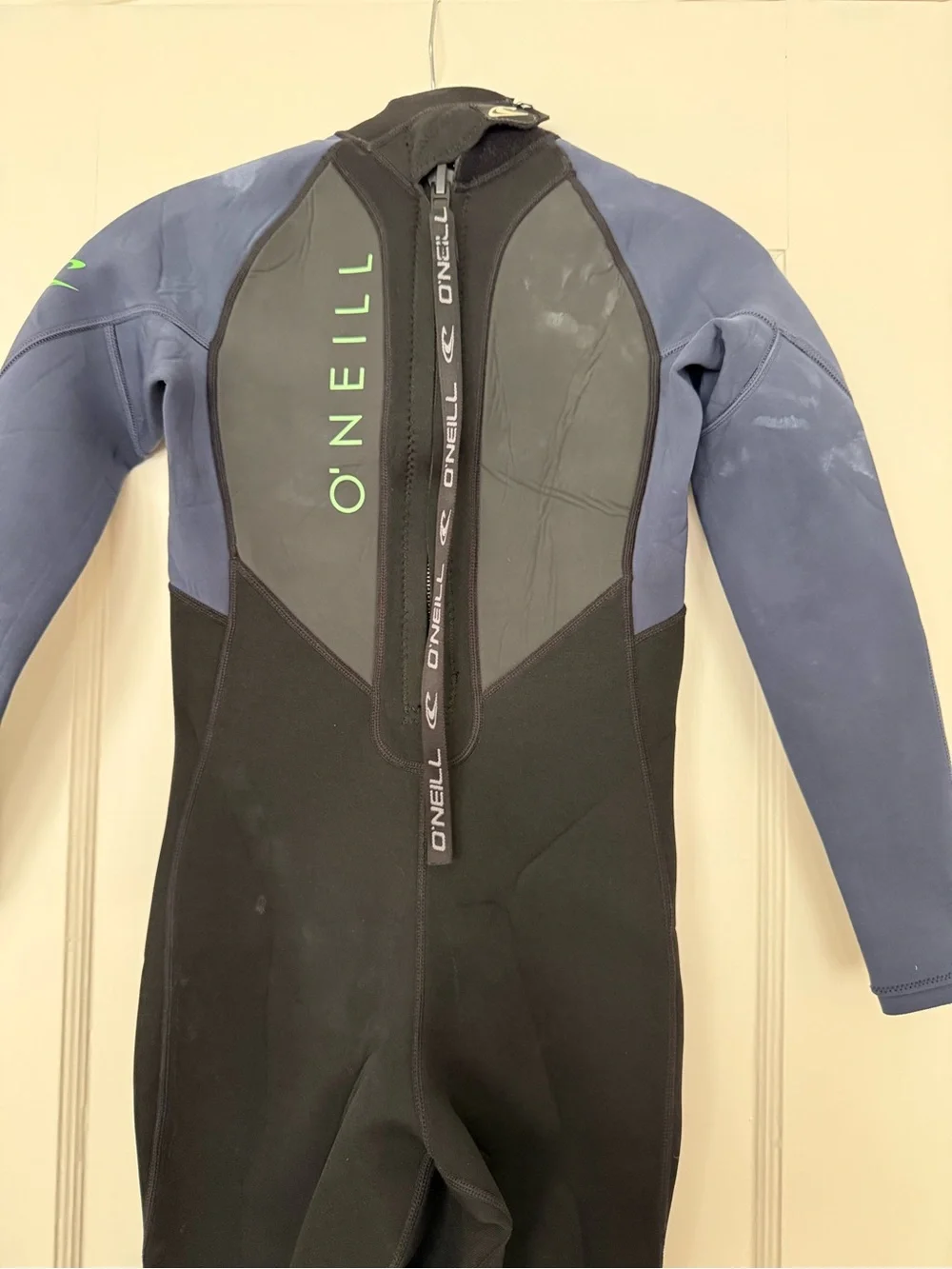 Youth O’Neill wetsuit size US/UK 12 hardly used - Great!